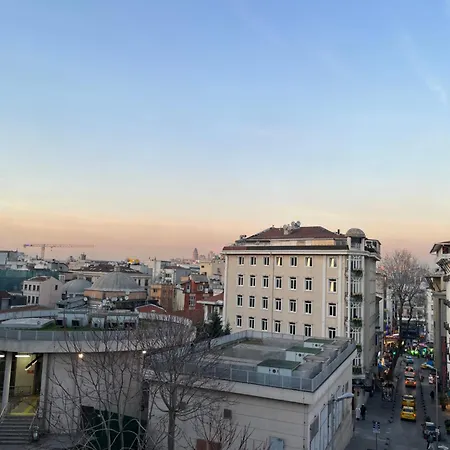 Iris Hotel