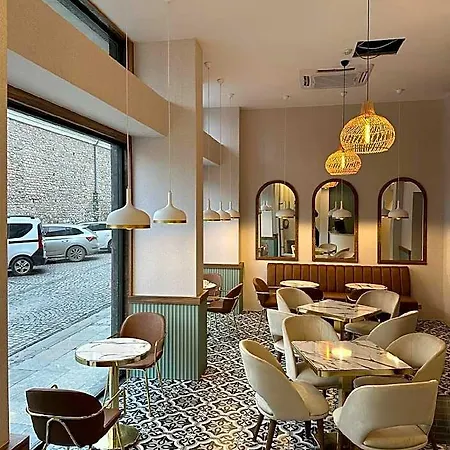 Iris Istanbul