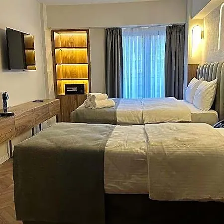Iris Hotel 5*