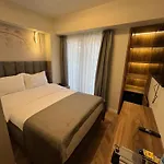 Iris 5*
