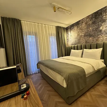 Hotel Iris